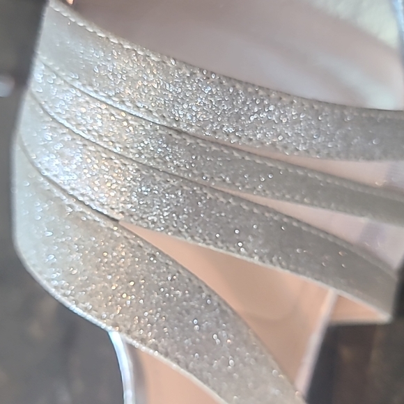 Nina, Size 8, Glitter sandal with kitten heel - Picture 4 of 6